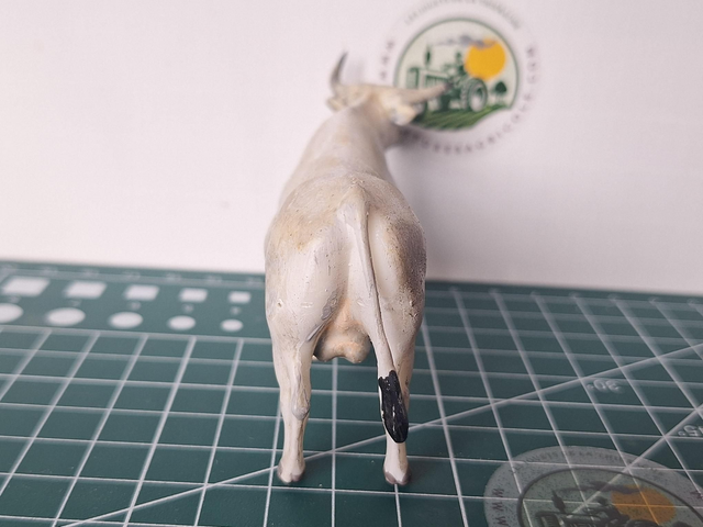 Taureau Mirandais miniature 1:32 mir01