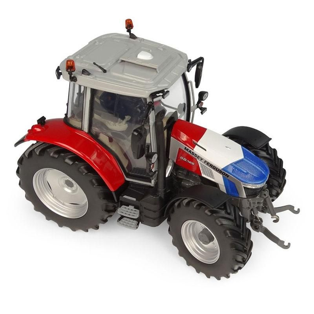 Universal Hobbies - Tractoren 1/32 - 2026