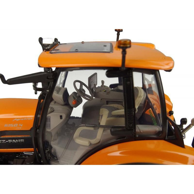 Tracteur Deutz-Fahr 6150.4 TTV communal - UH 6860