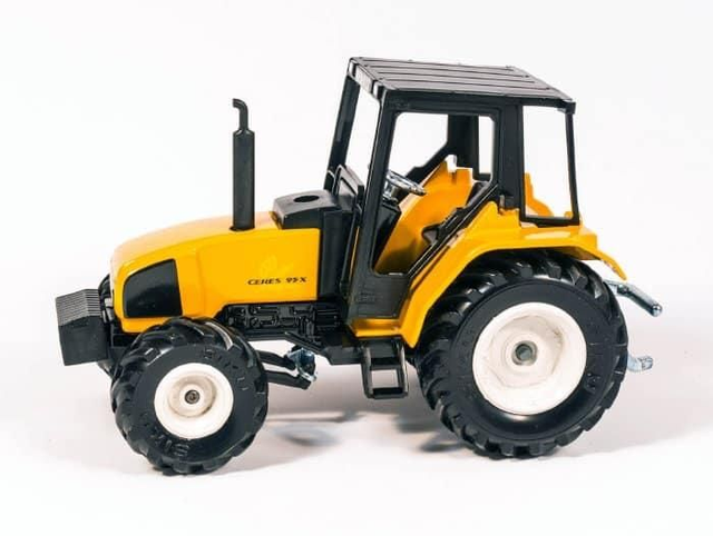 Tracteur Siku Farmer 2867 Renault Ceres 95X 1:32 original