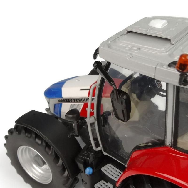Universal Hobbies - Tractoren 1/32 - 2026