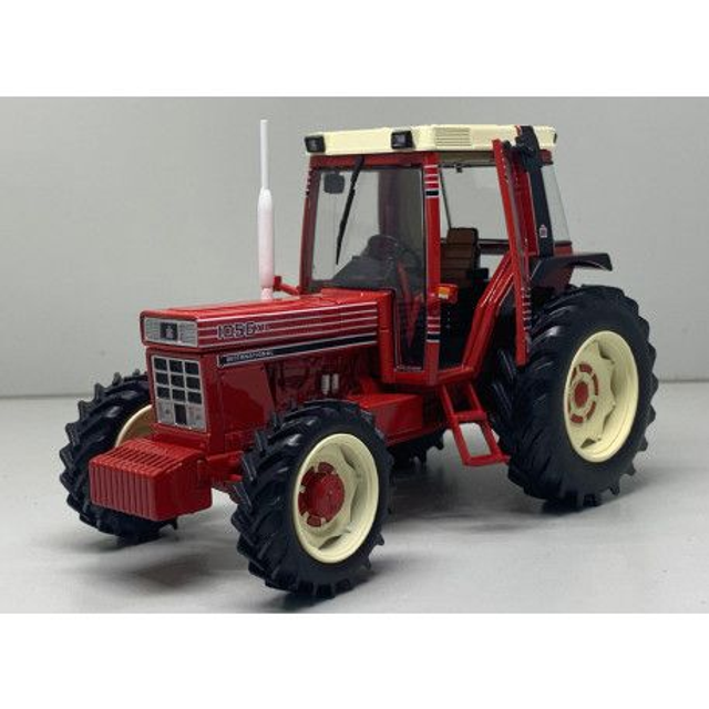 Rep 248 IH 1056 xl ligne sur capot