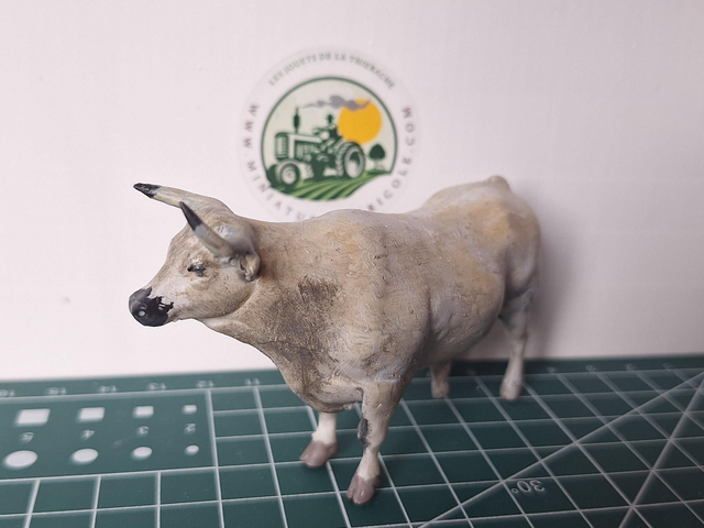 Taureau Mirandais miniature 1:32 mir01