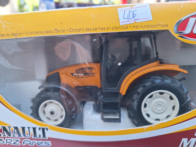 Tracteur Renault 636 Ares