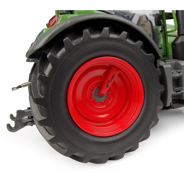 TRACTEUR FENDT 516 Vario UH6740 UNIVERSAL HOBBIES 1/32