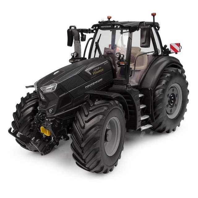 TRACTEUR DEUTZ-FAHR 7250 TTV WARRIOR Black Mat UH 6485 UNIVERSAL HOBBIES 1/32