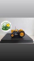 Universal Hobbies 2805 Massey Ferguson 35 X Industrial édition limitée 1/32