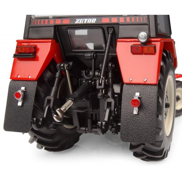 UH 6719 : Zetor 7711 – 2 roues motrices