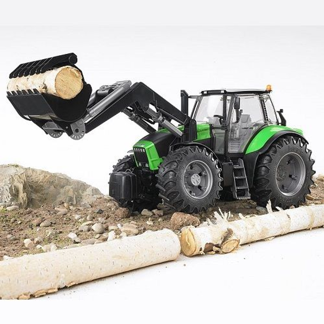 Deutz 720 avec chargeur 03081