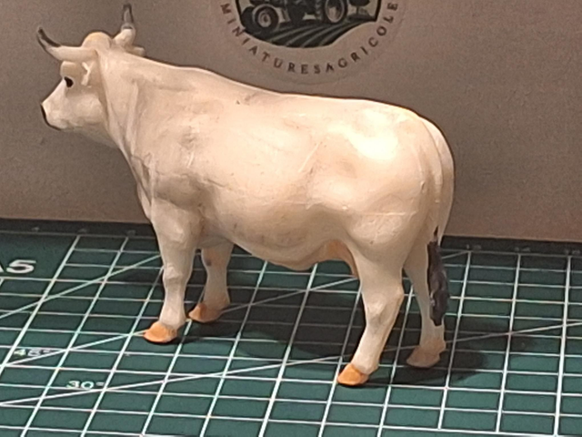 Miniature vache Mirandaise en resine 1:32 mir1