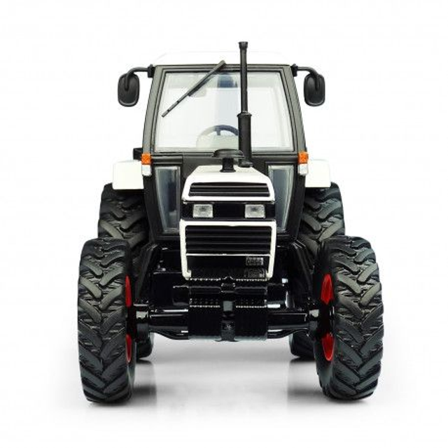 UH 6208 Case 1494 4x4