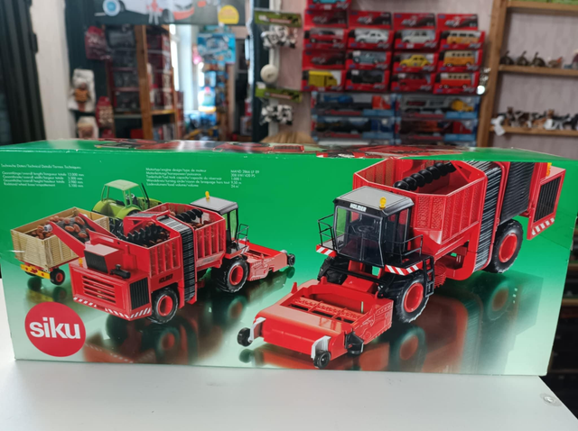 Siku Farmer 4055 Holmer Arracheuse de betteraves 1:32