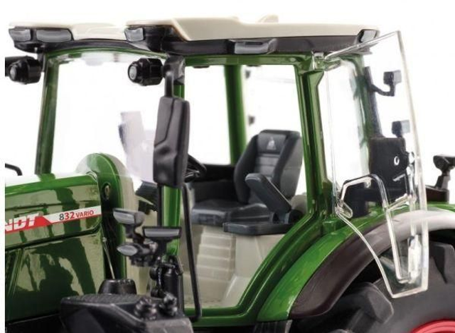 FENDT 832 Vario
