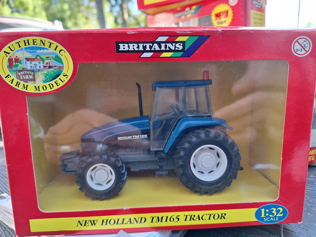 Britains 40522 - 1/32 - New Holland TM165