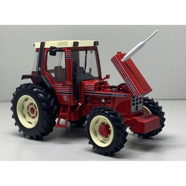 Rep 248 IH 1056 xl ligne sur capot