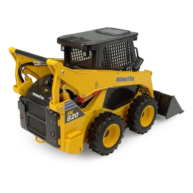 Compactlader Komatsu SK820 met accessoires - Universal Hobbies UH 8177