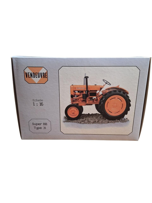 2832 Vendeuvre Super BB, tracteur type 31, 1:16