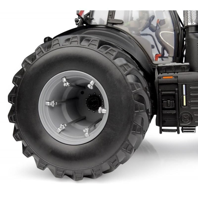 Tracteur Deutz-Fahr 8280 TTV black WARRIOR jumelé H6834 UNIVERSAL HOBBIES 1/32