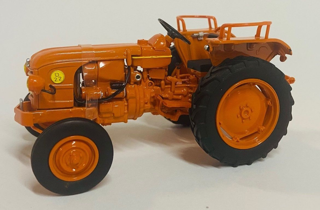 Trekker RENAULT D22 uh 2676