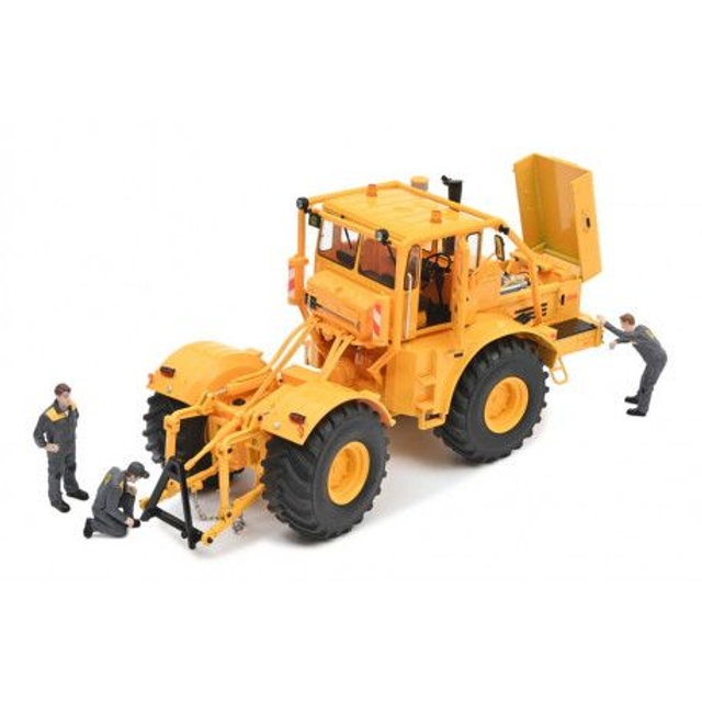 Kirovets k700 avec mécanicien 7846