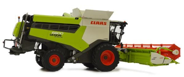 Moissonneuse CLAAS Lexion 6800 et chariot porte coupe