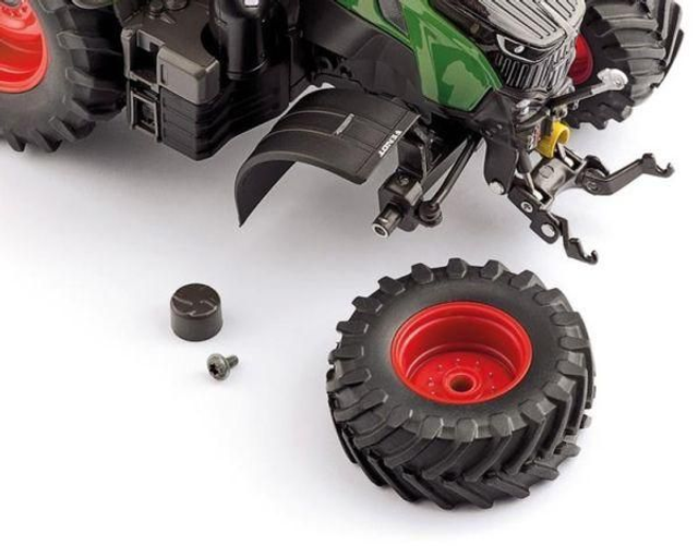 FENDT 832 Vario