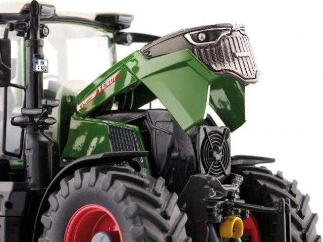 FENDT 832 Vario