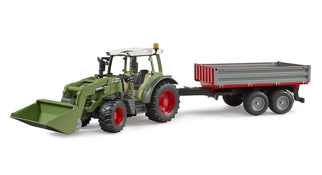 02182 Fendt 221 avec remorque