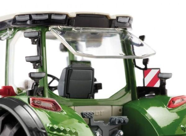 FENDT 832 Vario