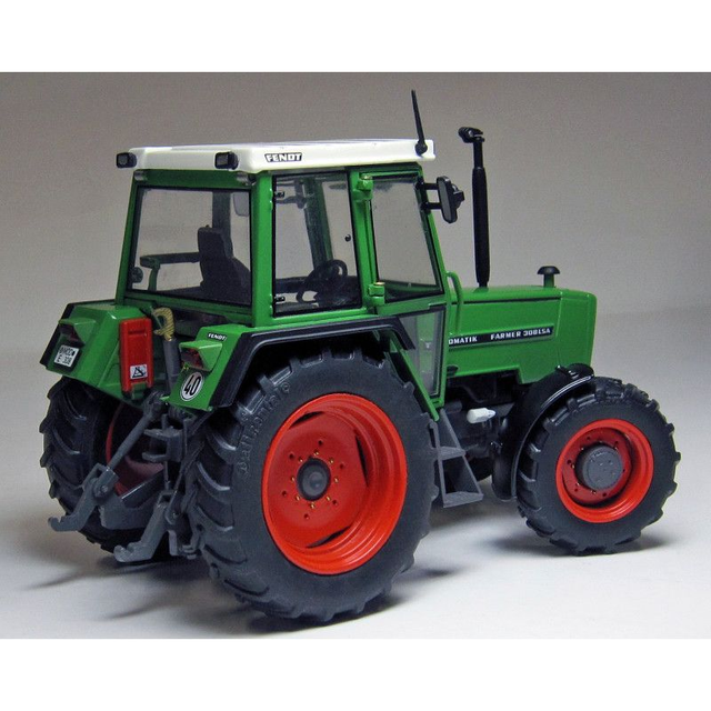 Wei1047 TRACTEUR FENDT FARMER 308 LSA 1047 WEISE TOYS 1/32