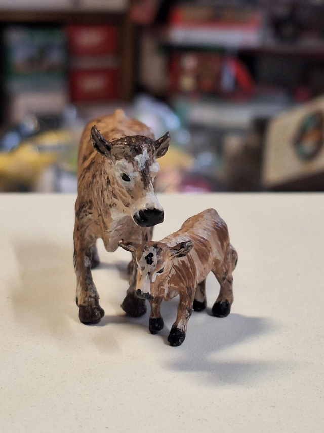 9024 Lot d' une vache artisanales et un vœu