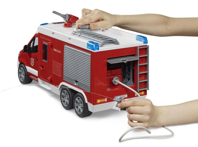 Fourgon de pompiers MB Sprinter avec module son et lumière